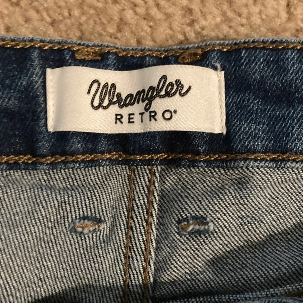 Wrangler Women's Straight Leg Blue Jeans - Picture 2 of 12